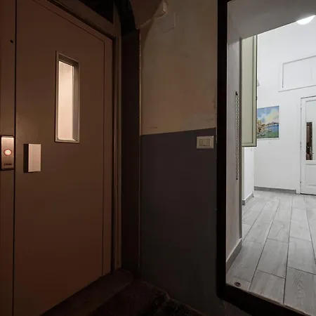 Apartment Vico Mastellone 16 *